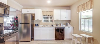 Hunting & Fishing Retreat in Marvell!
