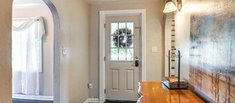 Large Yard & Fire Pit: Pet-friendly Ravenna Home!