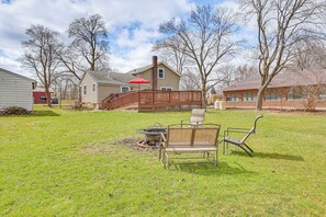 House (3 Bedrooms) | Interior - Large Yard & Fire Pit: Pet-friendly Ravenna Home! (Ravenna)