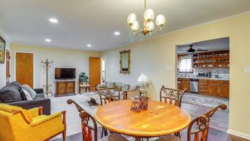 Rumah (2 Bedrooms) | Bagian depan properti