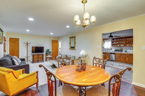 House (2 Bedrooms) | Interior