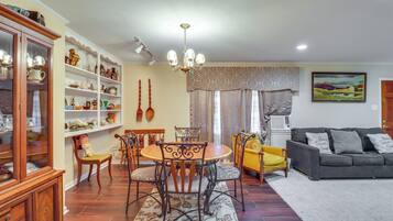 Rumah (2 Bedrooms) | Interior