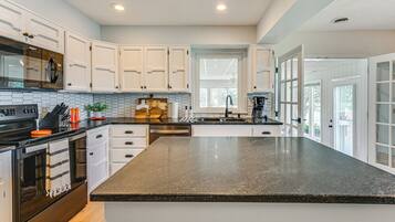 House (4 Bedrooms) | Bahagian dalam