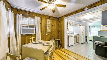 House (2 Bedrooms) | Bahagian dalam