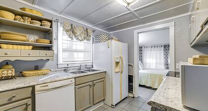 < 1 Mi to Fishing: Springville Home w/ Fireplace!