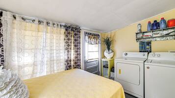 House (2 Bedrooms) | Bahagian dalam