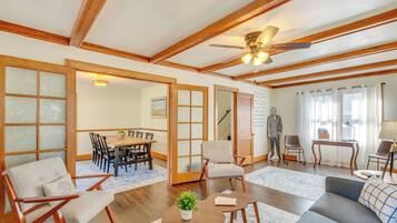 House (4 Bedrooms) | Front of property