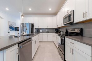 House | 6 bedrooms, Internet