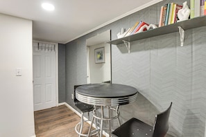 Apartment (0 Bedroom) | Interior