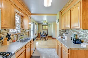 House (4 Bedrooms) | Interior