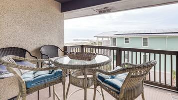 Căn hộ (2 Bedrooms) | Mặt tiền nơi lưu trú