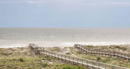 Waterfront Condo w/ Pool in Fernandina Beach!