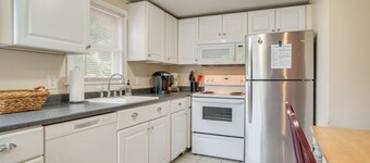< 1 Mi to Beaches: Classic Cape Cod Cottage