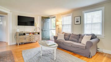 Cottage (3 Bedrooms) | Interior