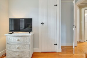 Cottage (3 Bedrooms) | Interior
