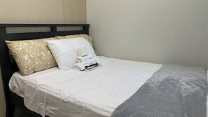 1 bedroom, iron/ironing board, WiFi