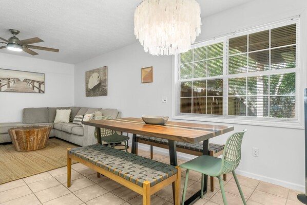 House | In-room dining - Beach House - Sun of a Beach by PHG (Panama City Beach)