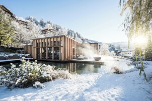 双人护理室、身体护理、水疗法、芳香疗法、热石按摩、深层组织按摩