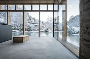 双人护理室、身体护理、水疗法、芳香疗法、热石按摩、深层组织按摩