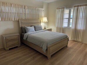 3 bedrooms, iron/ironing board, travel crib, WiFi