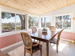 House, 2 Bedrooms | Dining - Know Joshua Tree 2 Bedroom Home (Yucca Valley)