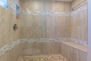 Bathroom - Nani Kai Hale 502 2 Bedroom Condo (Kihei)
