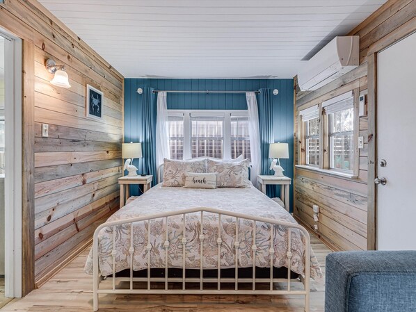 Casa, 2 habitaciones | 2 habitaciones, escritorio y espacio para trabajar con laptop