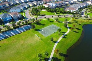 Sports court - Solara Resort 5 Bedrooms w/ Pool (Kissimmee)