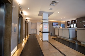 Suite | Lobby
