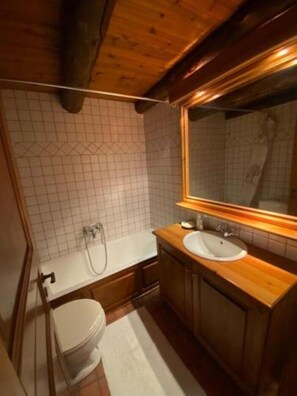 Hair dryer, towels, toilet paper