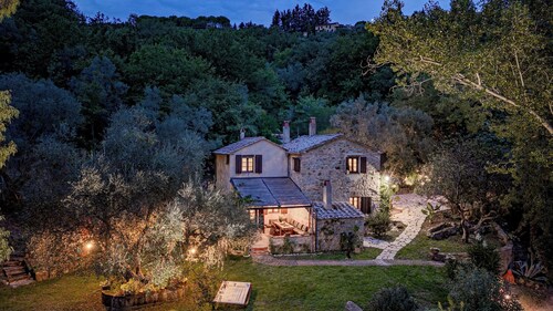 La Leopoldina 6, Emma Villas