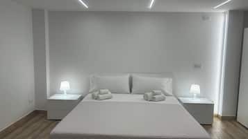 1 bedroom, in-room safe, free WiFi, bed sheets