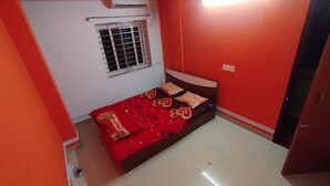 Classic Studio Suite - The Lakeview Classic Homestay (Agartala)