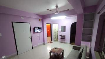 Classic Studio Suite | Laptop workspace, free WiFi