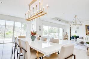 Interior - Brentwood Modern 6BR Pool Spa Getty Museum Views (Los Angeles)