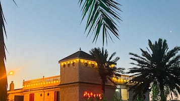 Ngoại thất