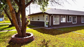 Apartment, 2 Bedrooms | Exterior