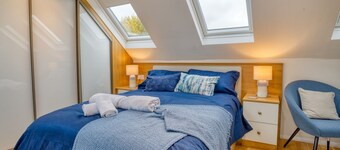 Cathedral Views & Luxury Living & Historic Lincoln - Pass the Keys