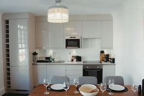 Private kitchen - Super Central 3 Bed Property (Brighton)