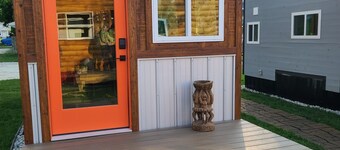 Tiki Hut - Tiny Digs Lakeshore