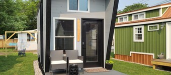 Vineyard House - Tiny Digs Lakeshore