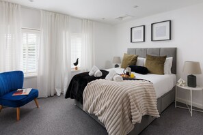 3 bedrooms, iron/ironing board, free WiFi