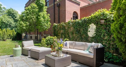 Historic Manor House Private Guest Suite Evanston