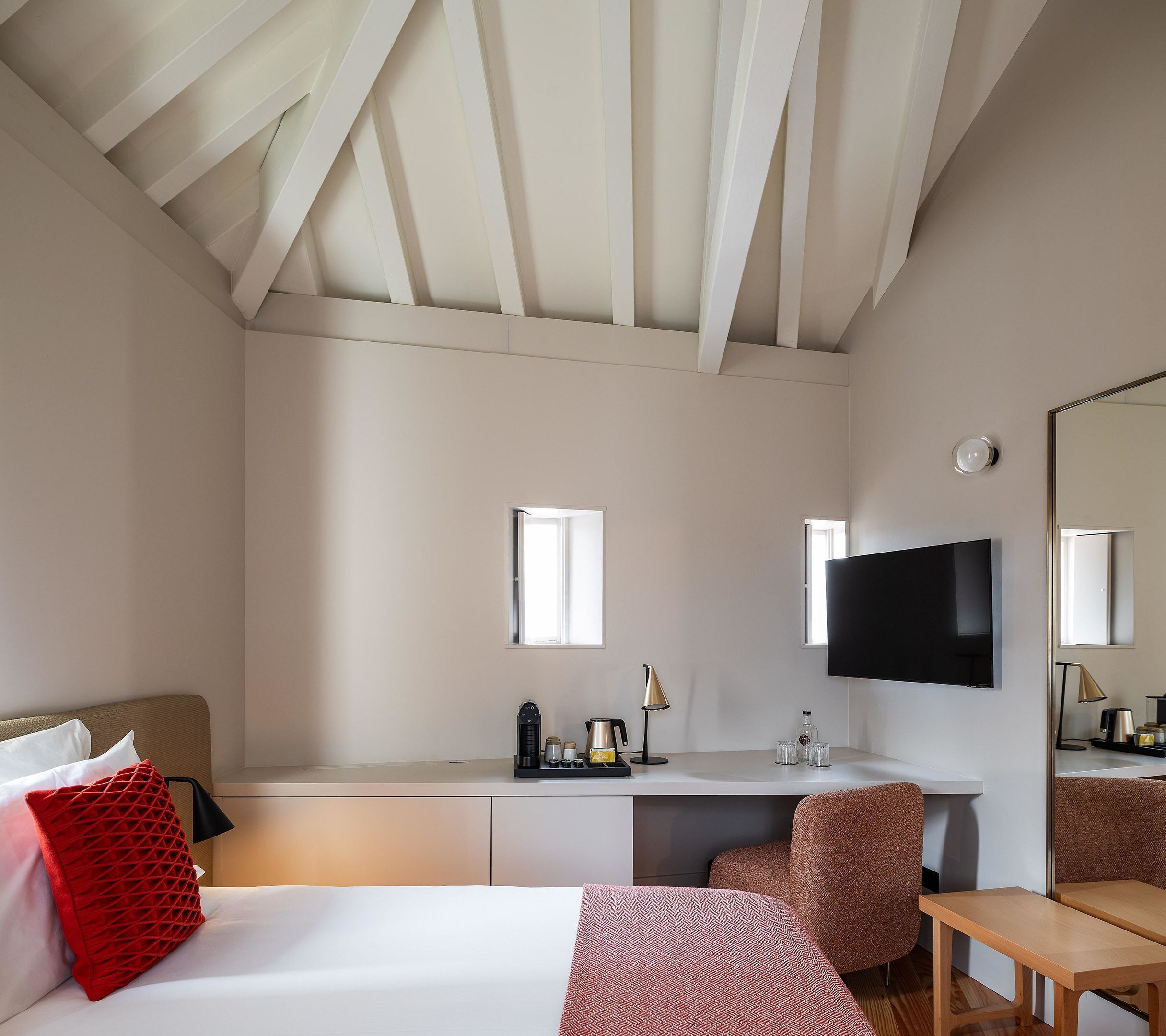 Superior Room, River View | Minibar, in-room safe, laptop workspace, blackout drapes