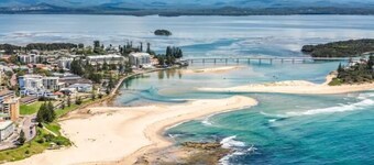 On Par at Magenta - Resort pool and beach access