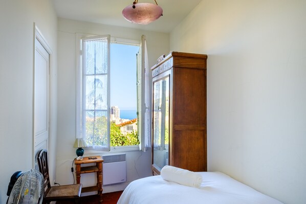 4 chambres, bureau, fer et planche à repasser, Wi-Fi gratuit