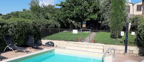 House | Pool