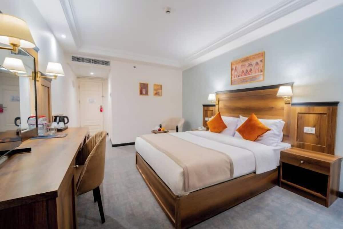 1 bedroom, in-room safe, blackout curtains, free WiFi