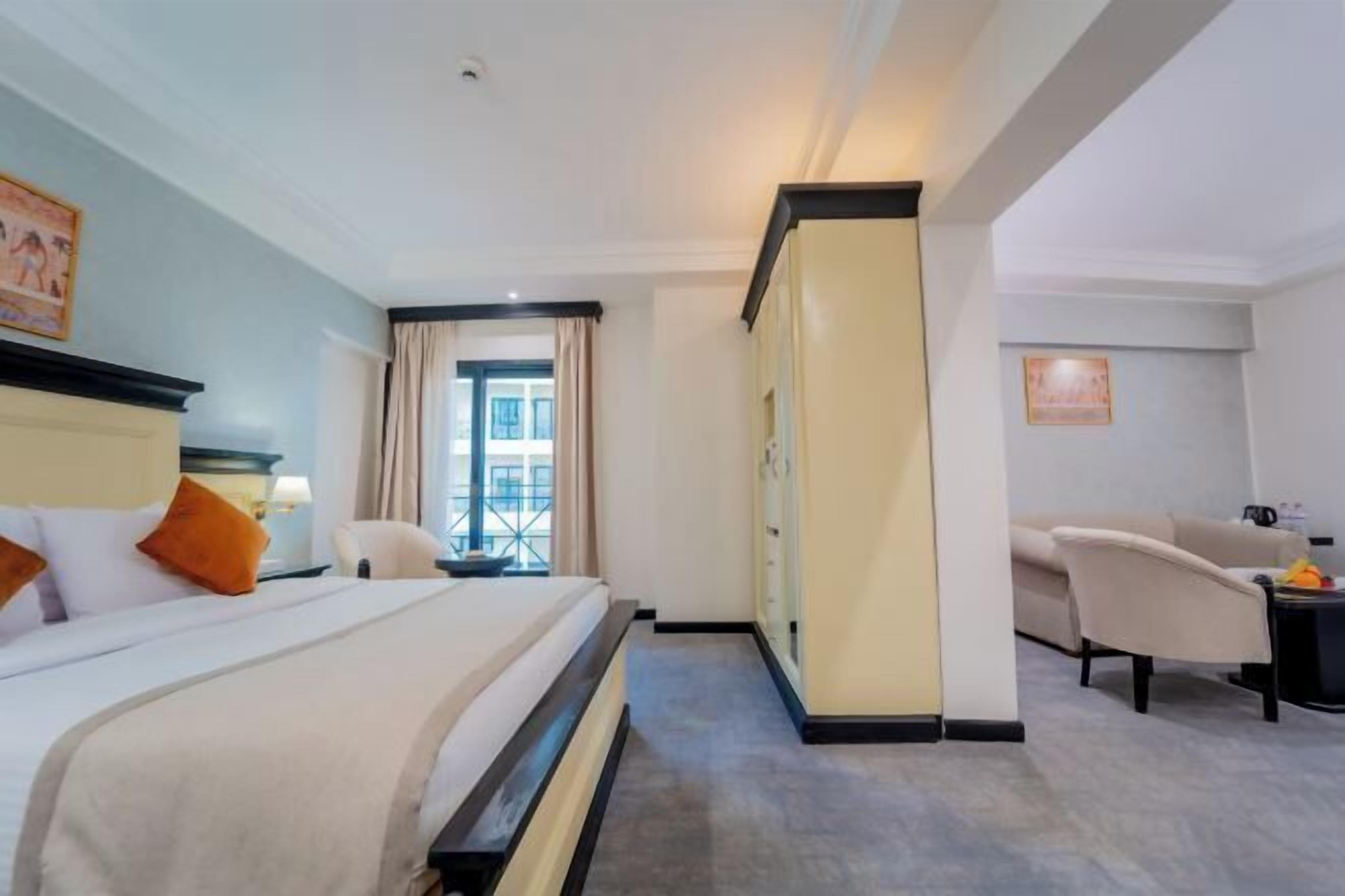 In-room safe, blackout curtains, free WiFi, bed sheets