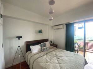 2 makuuhuonetta, silitysrauta/-lauta, Wi-Fi, vuodevaatteet